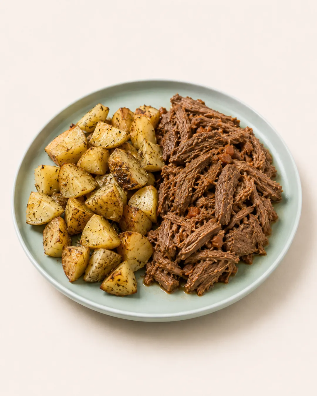 Bondiola braseada con papas asadas — vianda saludable congelada de Hakora Cocina