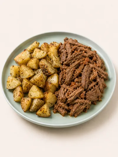 Bondiola braseada con papas asadas — vianda saludable congelada de Hakora Cocina