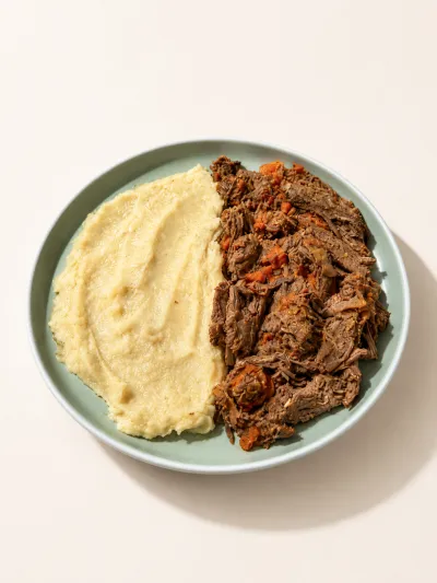 Carne braseada con puré de papa — vianda saludable congelada de Hakora Cocina