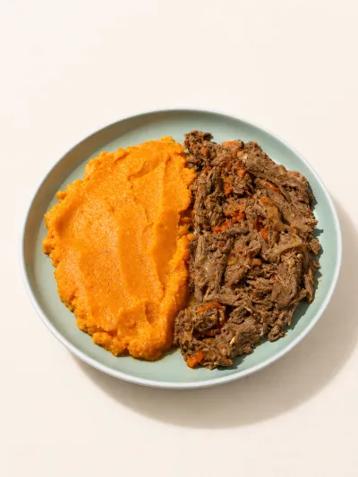 Carne braseada con puré mixto — vianda saludable congelada de Hakora Cocina