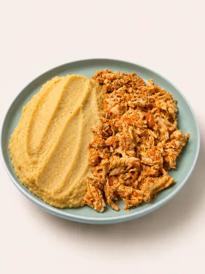 Pollo desmechado con puré de batatas — vianda saludable congelada de Hakora Cocina