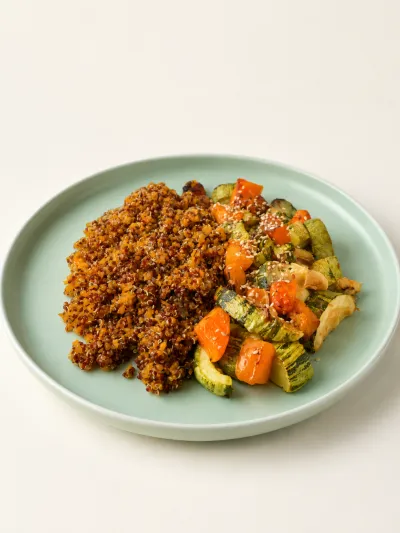 Salteado de quinoa, zucchinis y calabaza asada — vianda saludable congelada de Hakora Cocina