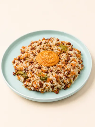 Wok de arroz, porotos y vegetales varios con dip de zanahoria — vianda saludable congelada de Hakora Cocina